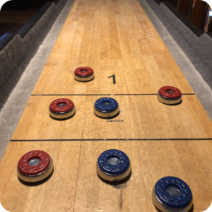 Shuffleboard table for events